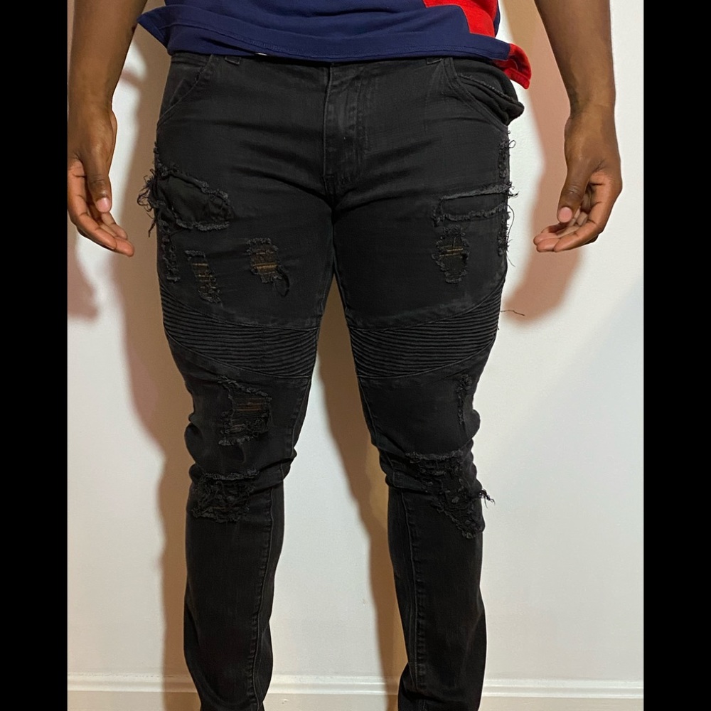 Black skinny jeans